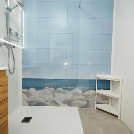 Beachfront * 贝纳尔马德纳